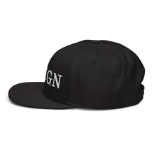 Load image into Gallery viewer, Reign Snapback Crown
